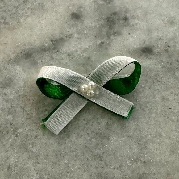 AEPHI Sisterhood Pearl Pin - Picture 1 of 2